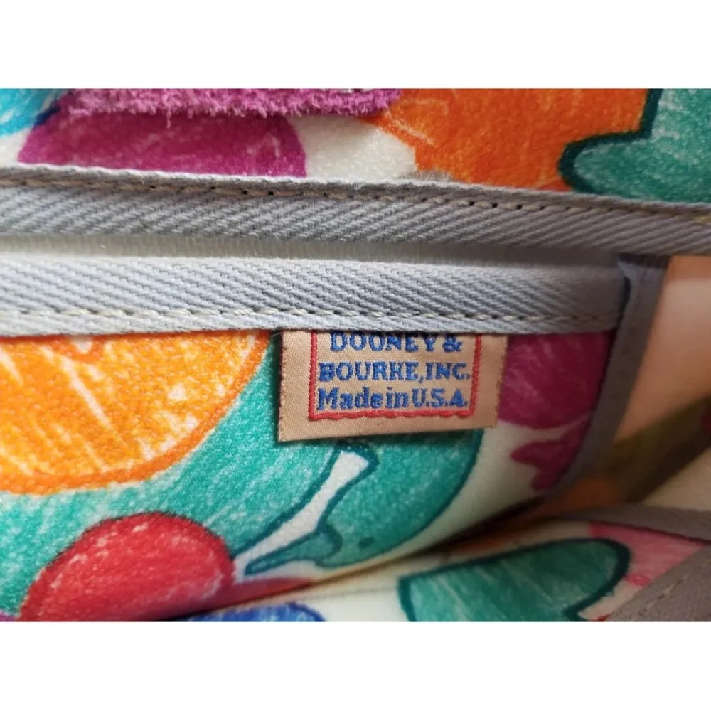 Rare beautiful duck Dooney crossbody pink leather strap
